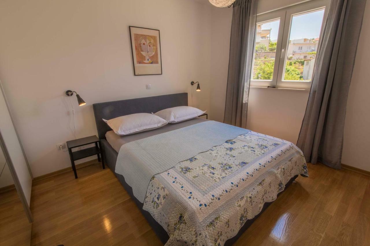 Apartman s bazenom u centru Apartment Makarska Exterior foto
