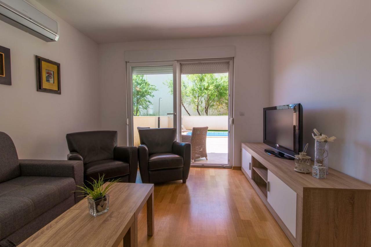 Apartman s bazenom u centru Apartment Makarska Exterior foto