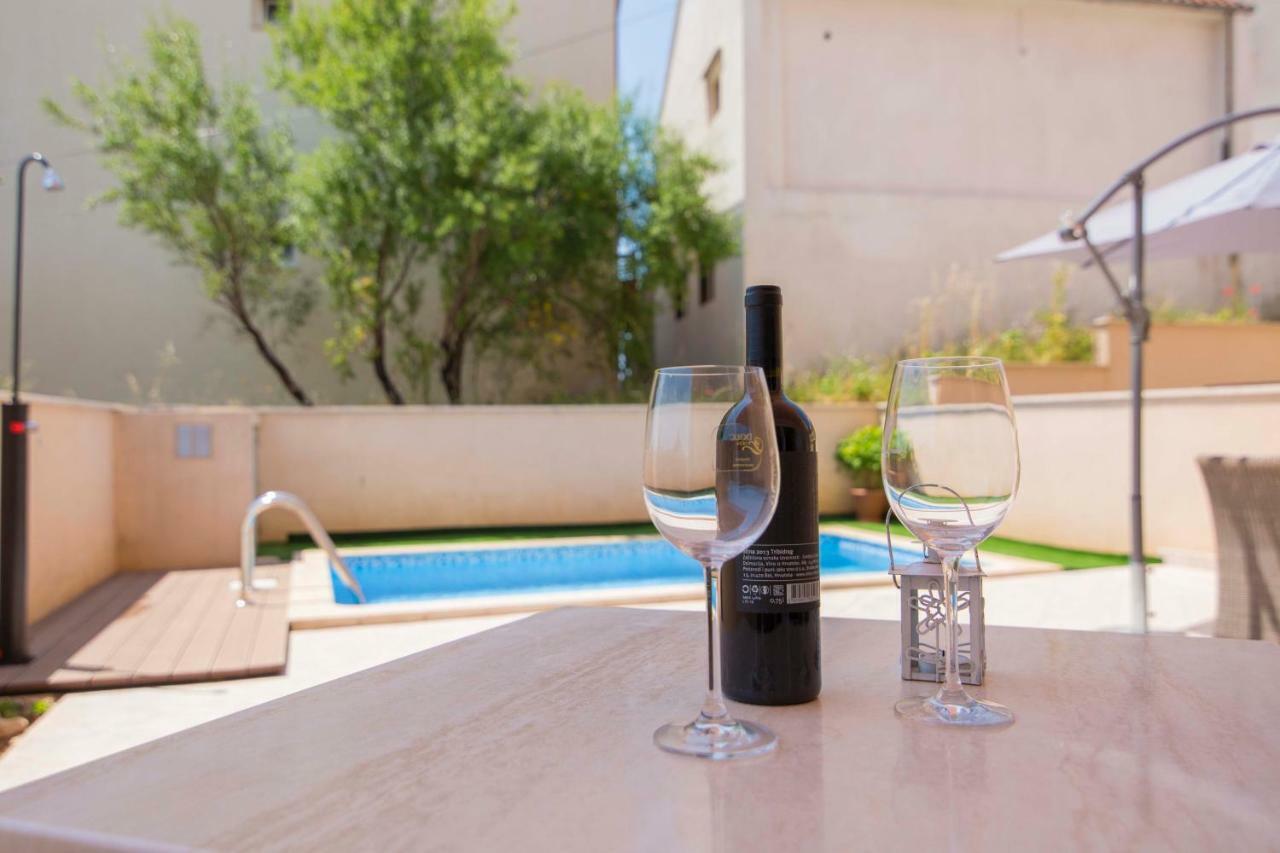 Apartman s bazenom u centru Apartment Makarska Exterior foto